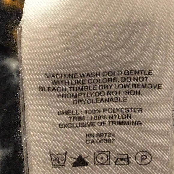 Columbia girls size toddler 2T zip up jacket, nice - Picture 5 of 5